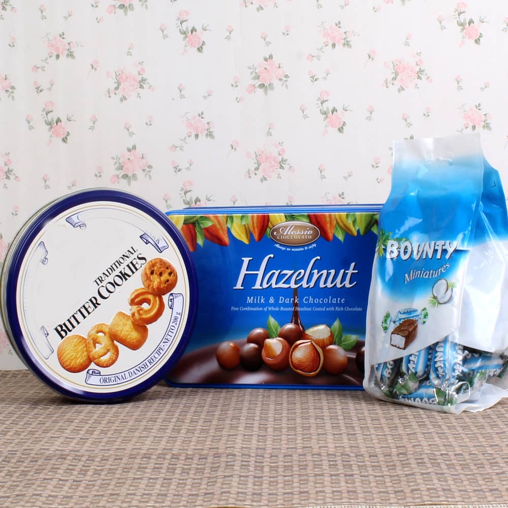 Butter Cookies and Bounty Miniatures with Hazelnut Chocolate